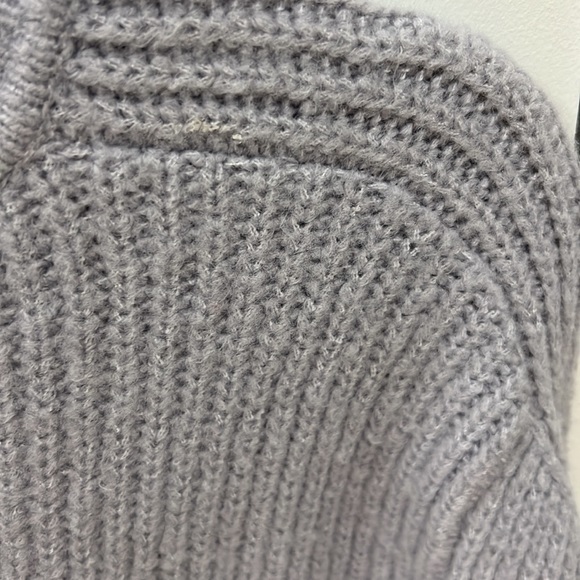 Sweater - Picture 4 of 4